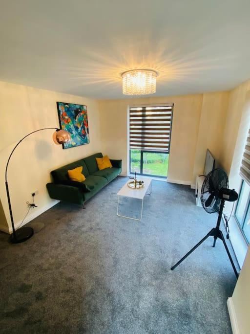 Beautiful And Modern 2 Bedroom Flat In Colindale Edgware Buitenkant foto